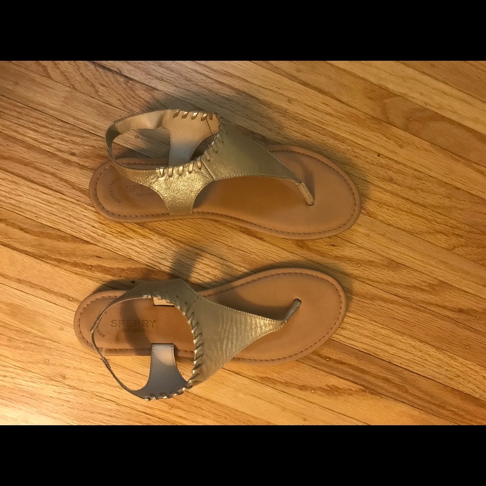Good sperry sandals, size 8.5